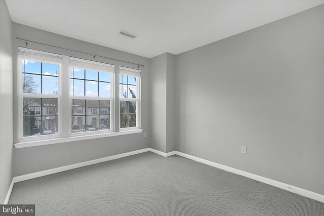 view of carpeted spare room