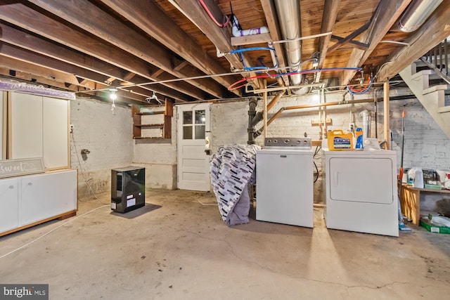 basement featuring washer and dryer