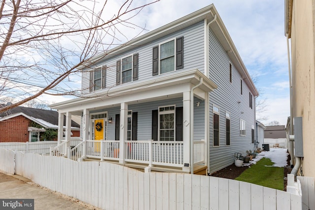 view of front of home featuring a porch