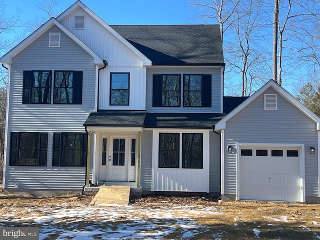 view of front facade featuring a garage