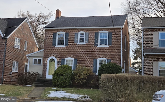 view of colonial inspired home