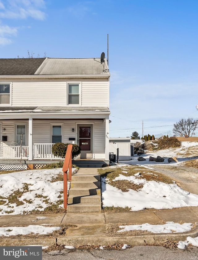 view of front of house with covered porch