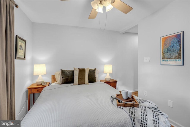 bedroom featuring ceiling fan