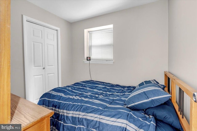 bedroom featuring a closet