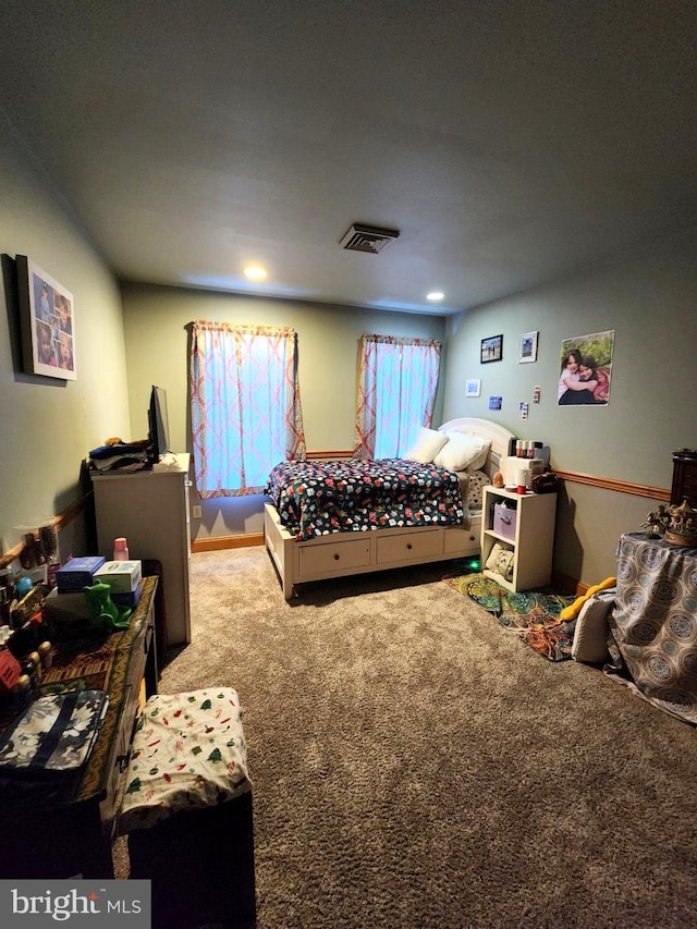 view of carpeted bedroom