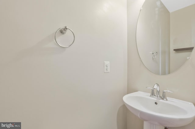 bathroom with sink