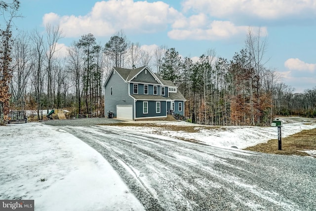 view of front property featuring a garage