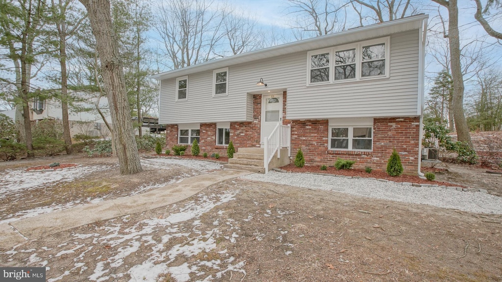 view of split foyer home