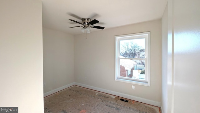 empty room featuring ceiling fan