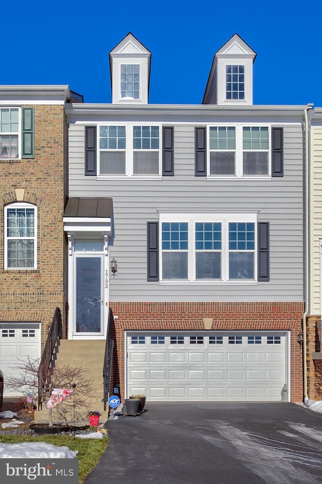 Listing photo 3 for 1792 Marfield Ct, Woodbridge VA 22191