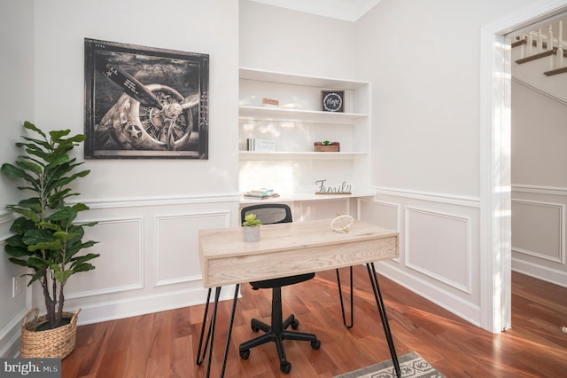 office area with hardwood / wood-style floors