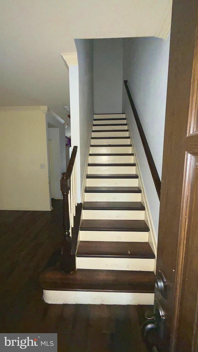 stairway with ornamental molding