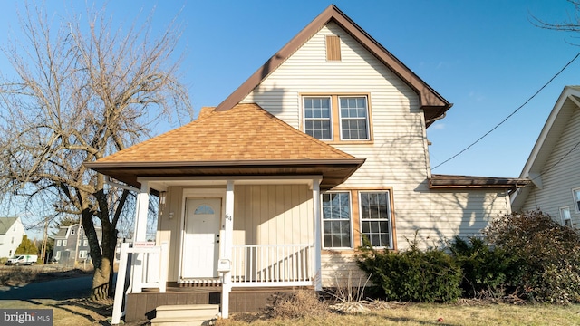 front facade featuring a porch