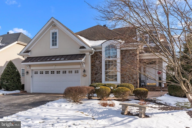 view of front facade featuring a garage