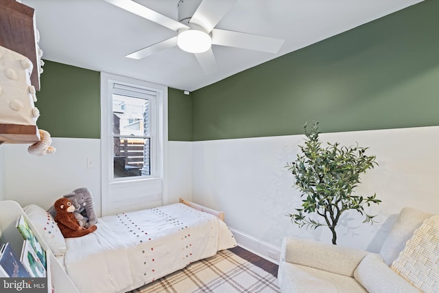 bedroom featuring ceiling fan