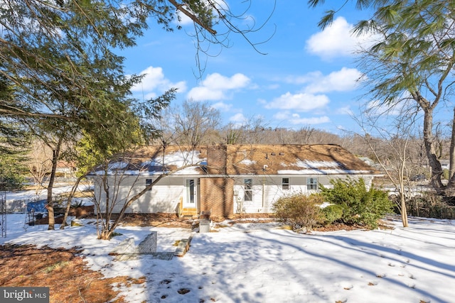 view of front of property