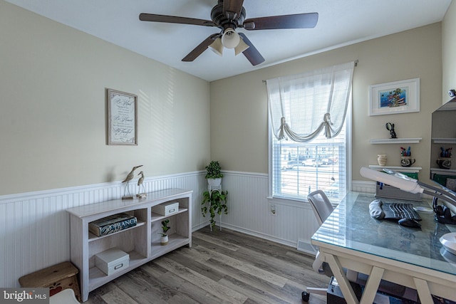 office area featuring wood-type flooring and ceiling fan