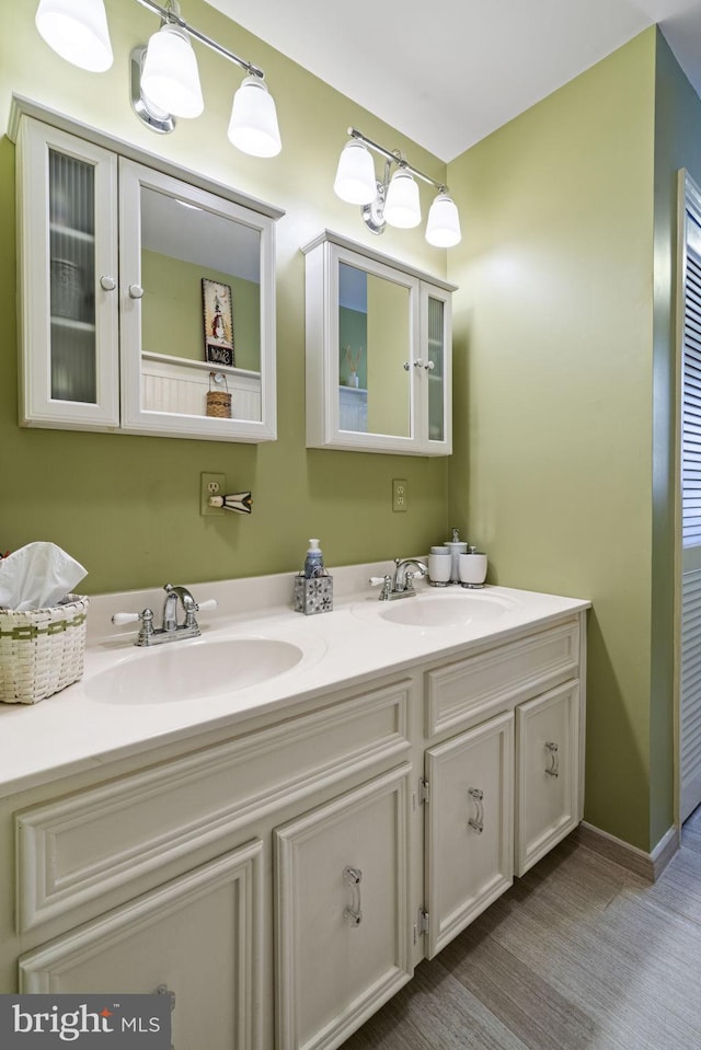 bathroom with vanity