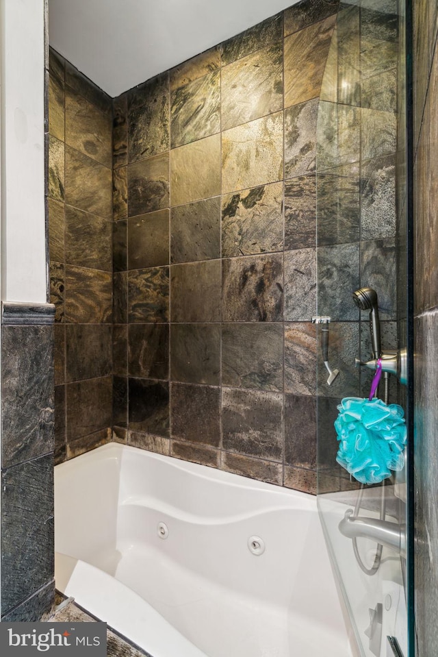 bathroom featuring shower / tub combination