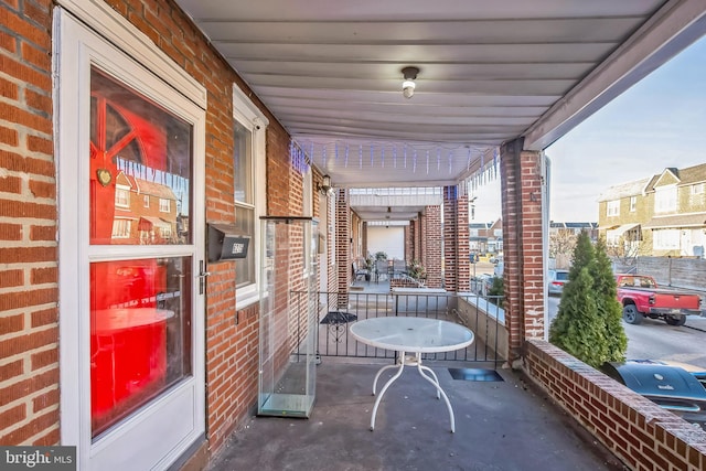 balcony featuring covered porch