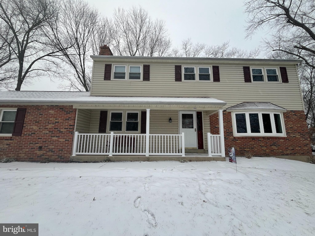 view of front of house with covered porch