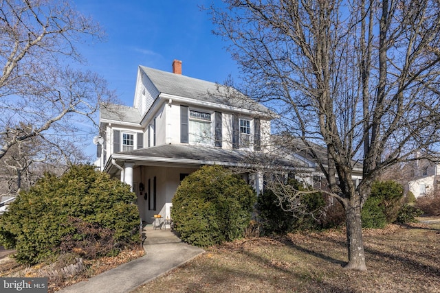 view of colonial inspired home