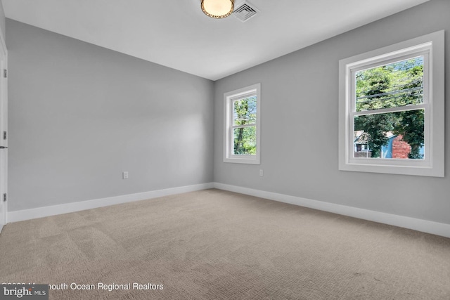 empty room featuring carpet