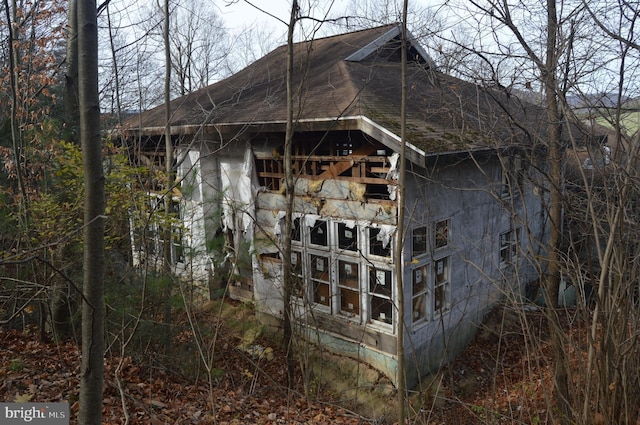 view of property exterior