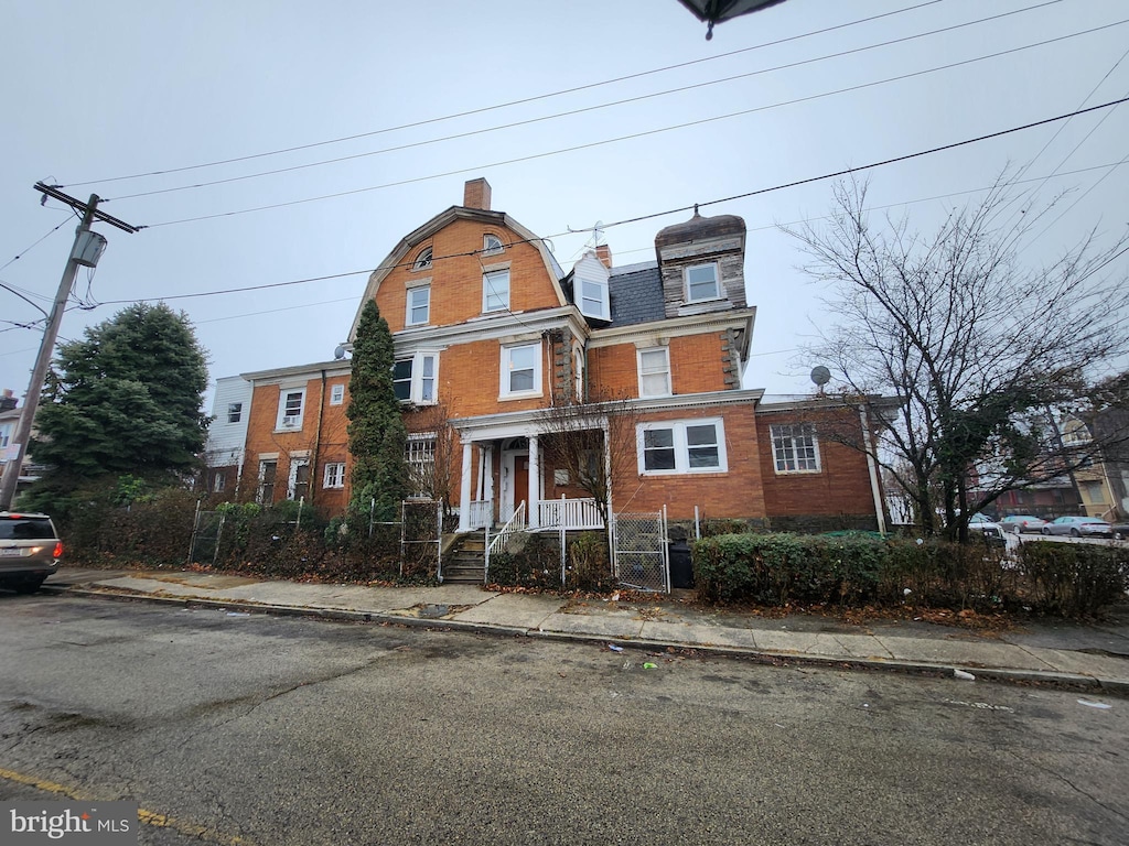 view of front of home