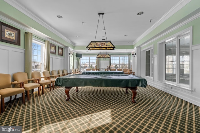 recreation room featuring crown molding, billiards, and carpet