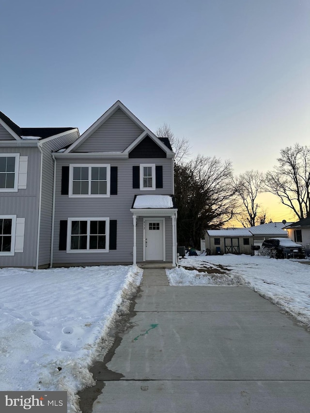 view of front property