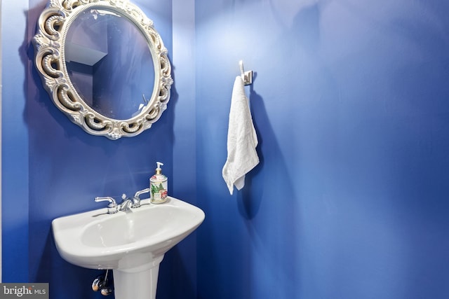 bathroom with sink