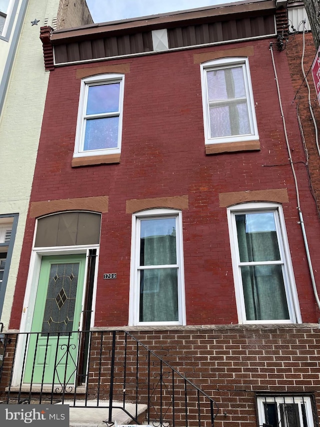 view of townhome / multi-family property