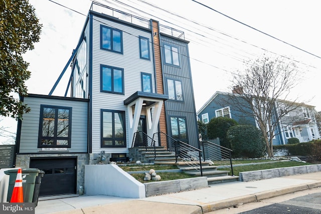 view of front facade with a garage