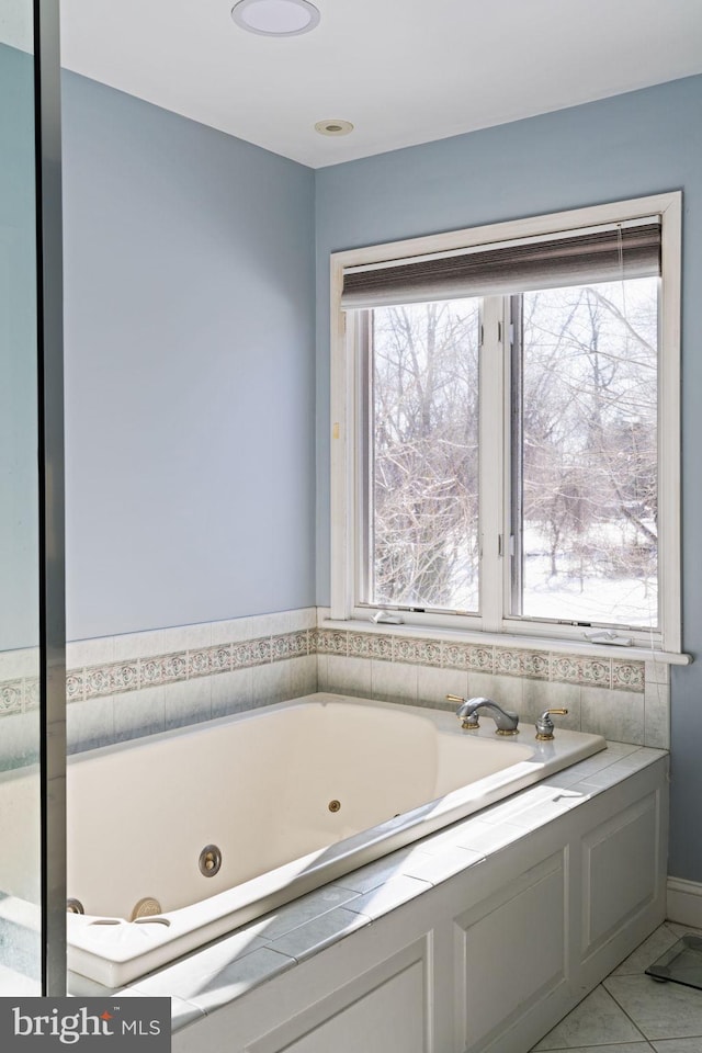 bathroom with a bathtub