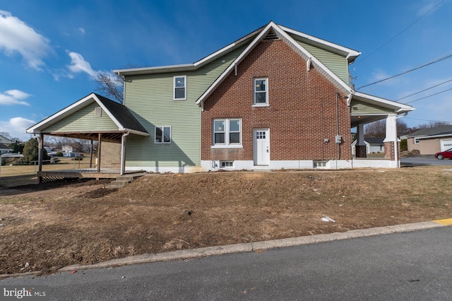 view of front of home with covered porch