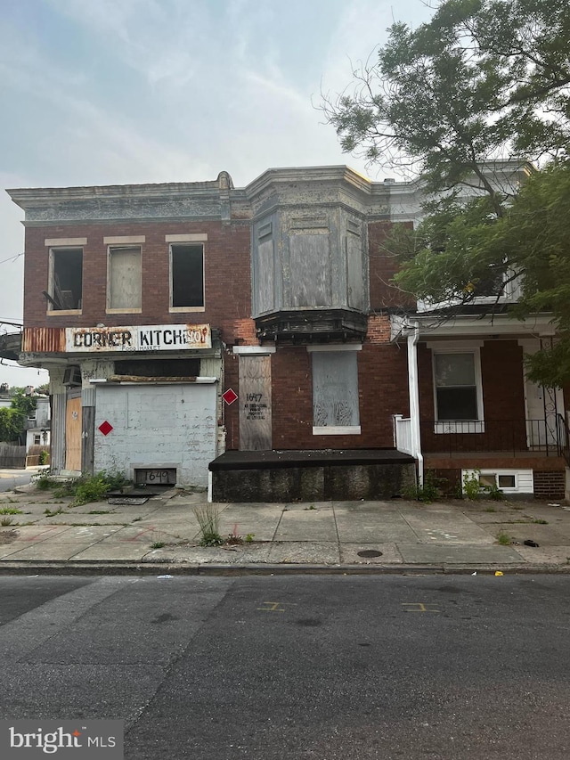 view of front of property