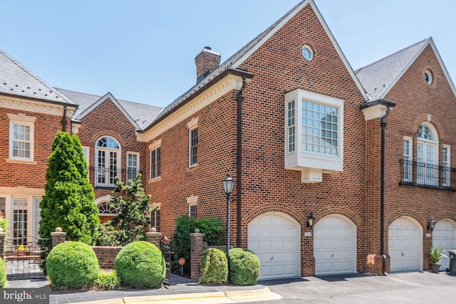 view of front of house featuring a garage