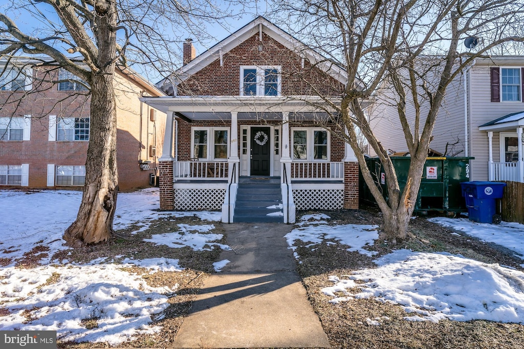 view of front of property with a porch