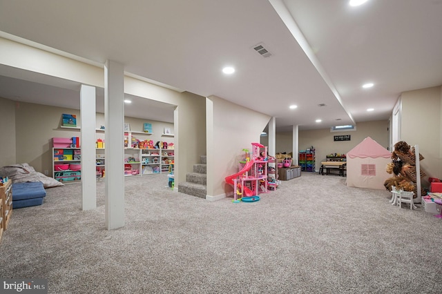 rec room with carpet flooring