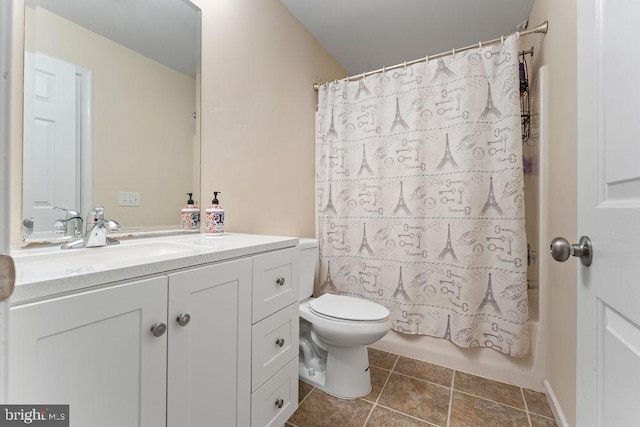 full bathroom featuring toilet, vanity, and shower / tub combo with curtain