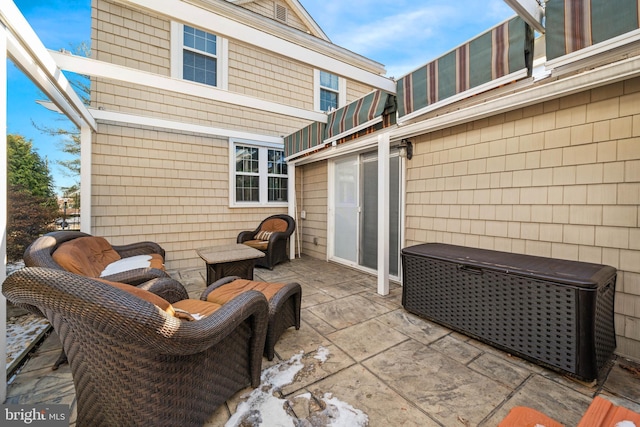 view of patio with outdoor lounge area