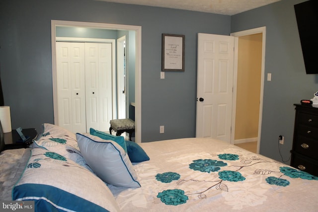 bedroom featuring a closet