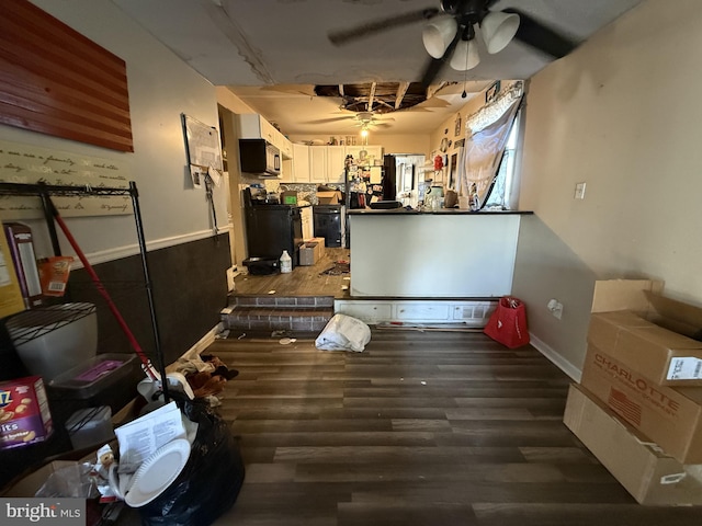 reception area featuring ceiling fan