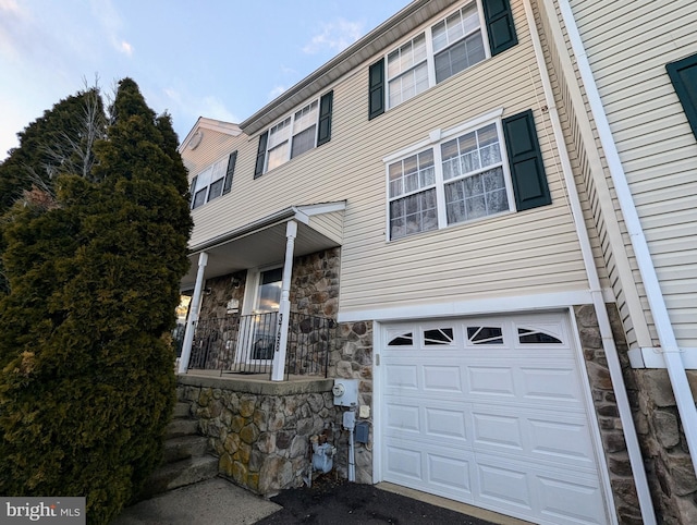 view of front of house with a garage