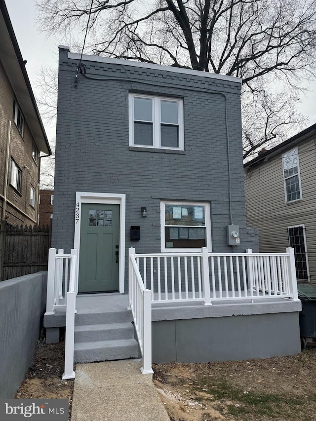 view of front of home