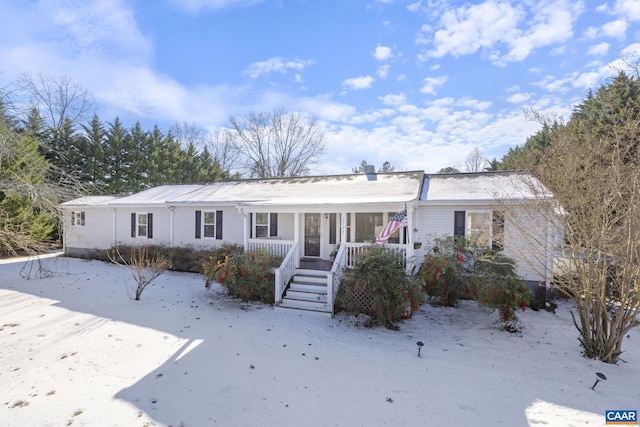 view of front of property featuring a porch