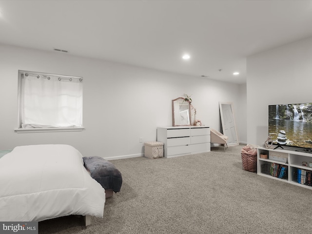 bedroom featuring baseboards, carpet flooring, visible vents, and recessed lighting