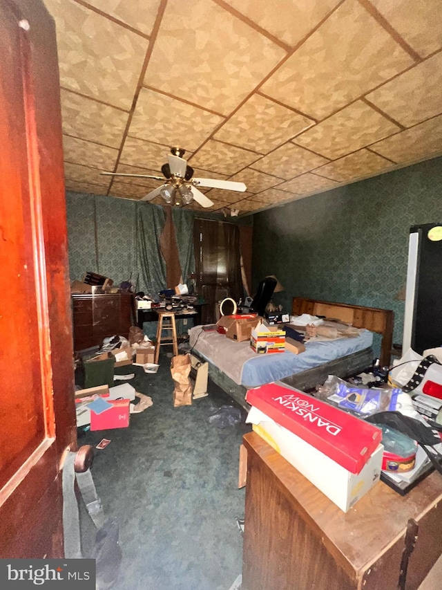 bedroom featuring ceiling fan