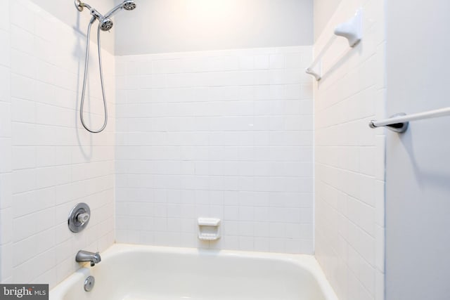 full bath featuring shower / bathtub combination